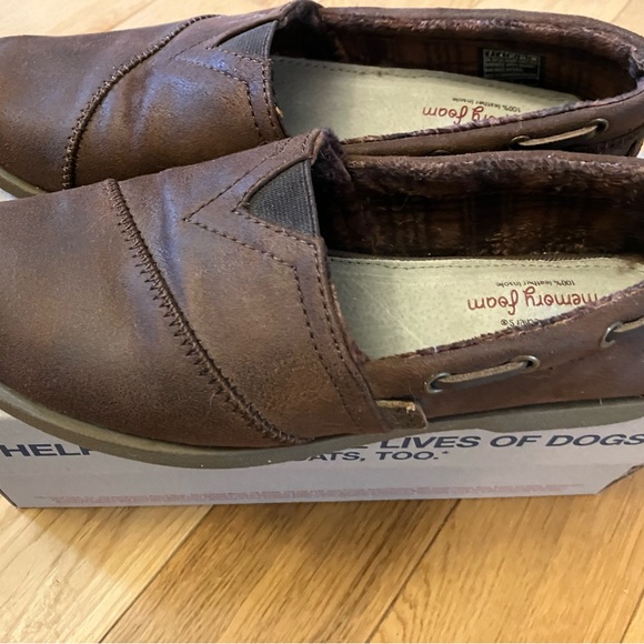 Barely worn leather Bob’s, size 7. - Picture 3 of 4